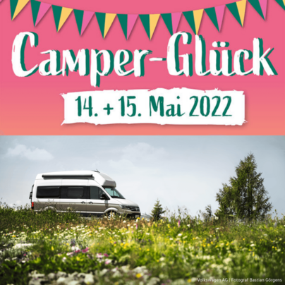 Veranstaltungsflyer für das koziol Event 2022 Camperglück mit VW Campervan auf grüner Wiese.